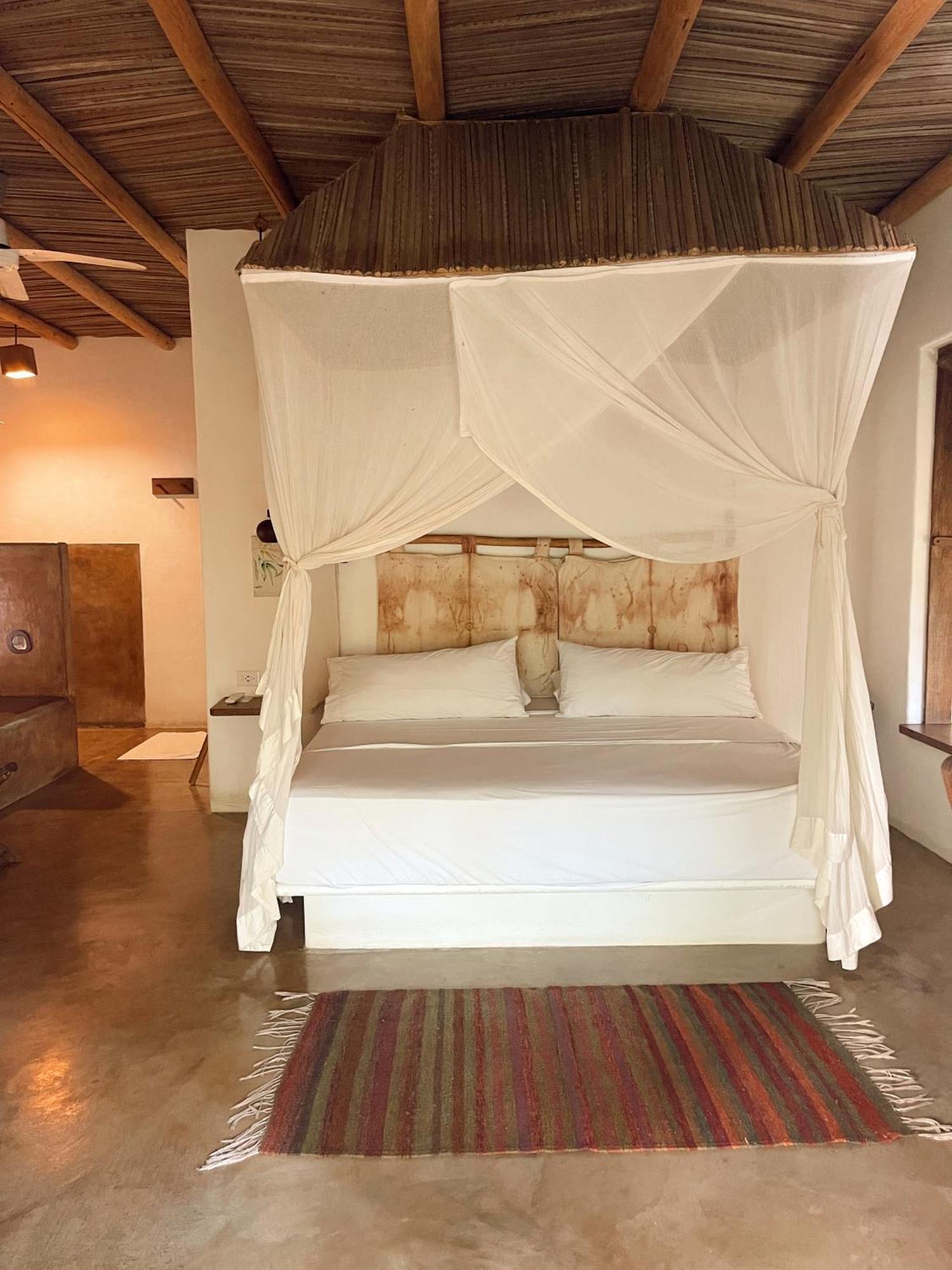 Hotel Descalzo Spa Zipolite Bagian luar foto