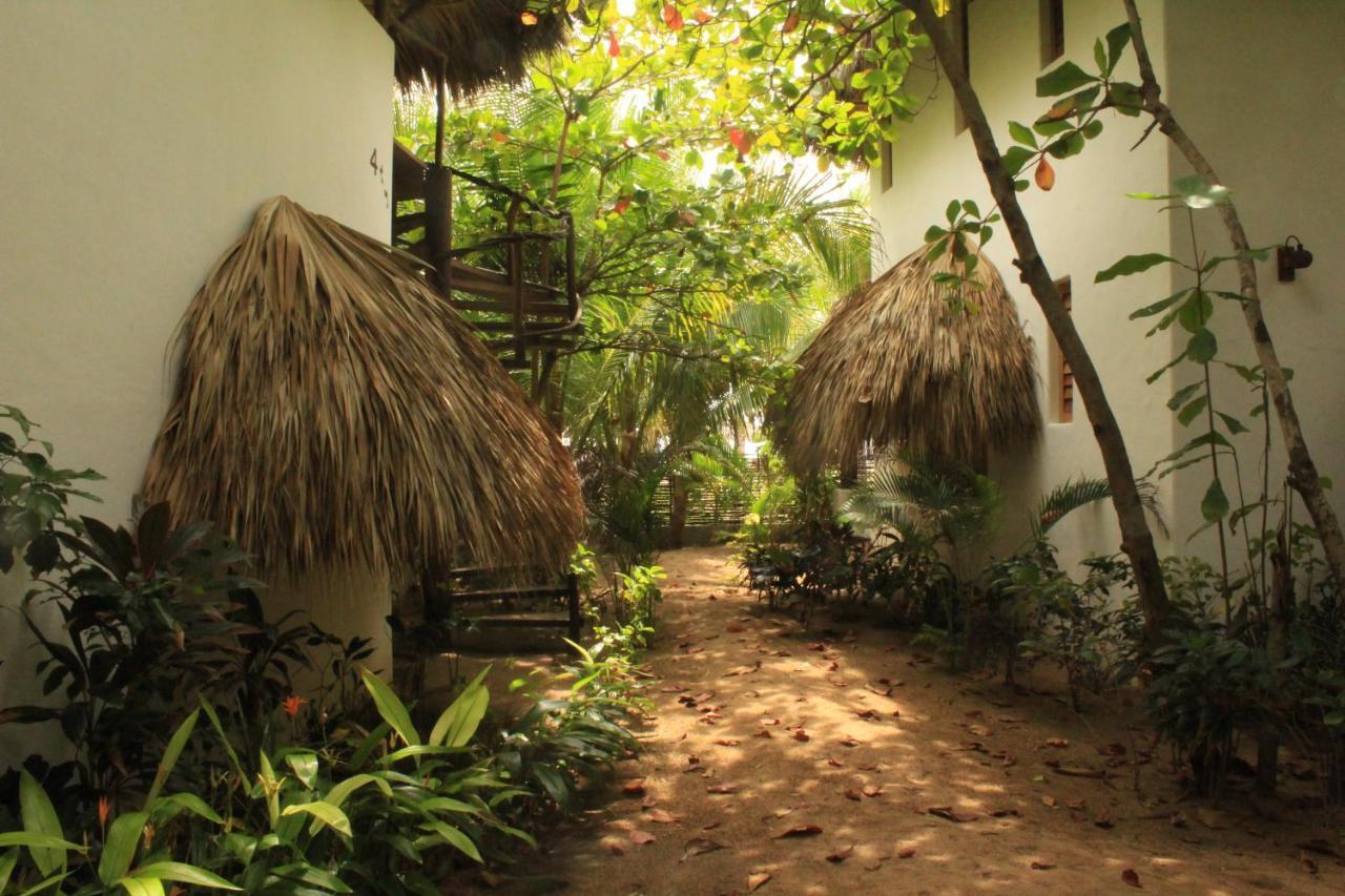 Hotel Descalzo Spa Zipolite Bagian luar foto