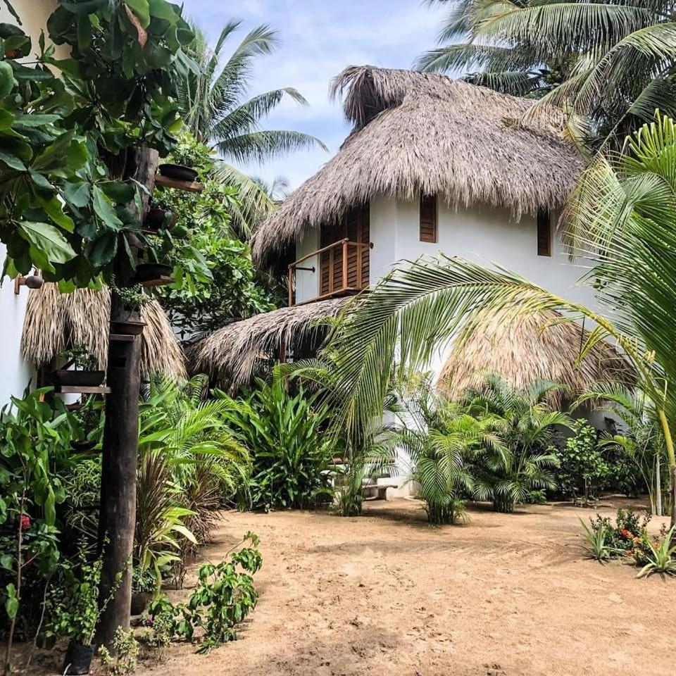 Hotel Descalzo Spa Zipolite Bagian luar foto